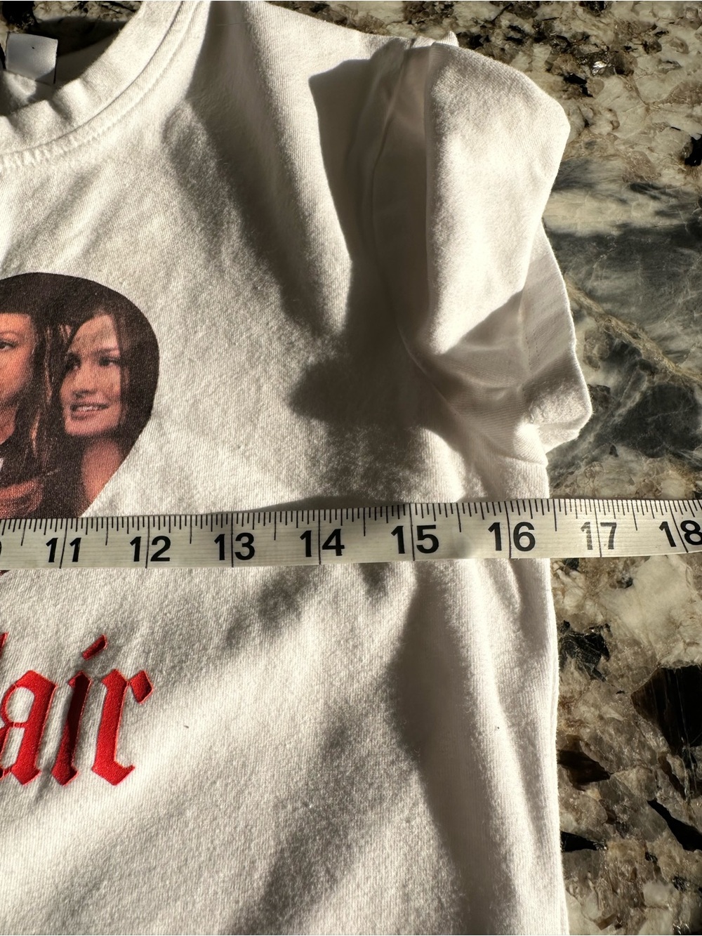 Gossip Girl Queen Blair Waldorf Graphic Crop Top Tee Medium White Heart Photo - Picture 4 of 6